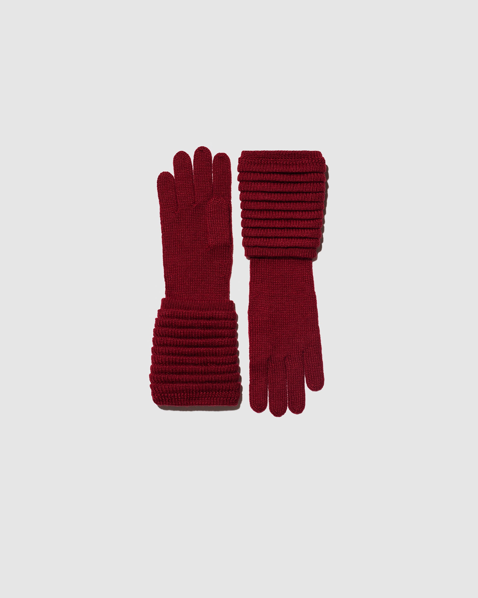 Sentaler women’s garnet red ribbed winter gloves made of Baby Alpaca fabric, displayed on a white background.