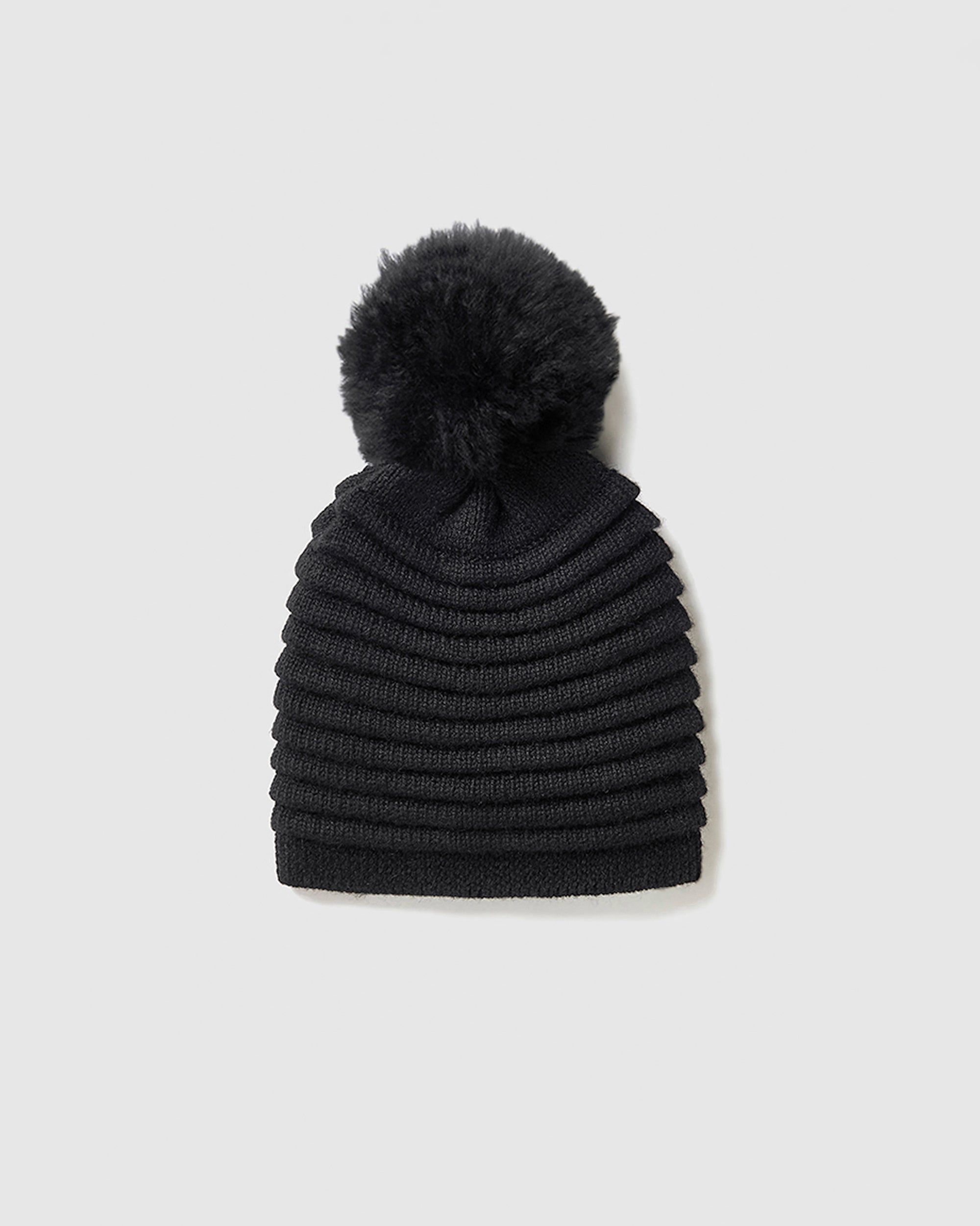 Adult Ribbed Black Hat with Fur Pompon | SENTALER