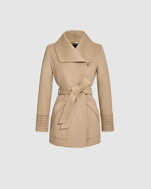 Sentaler camel cropped wrap coat made of baby alpaca wool with a wide collar, belted.