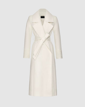 Sentaler long ivory wrap coat made of baby alpaca wool with a large notched collar, belted.