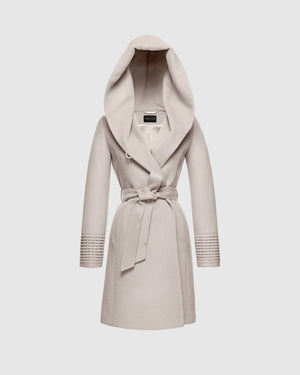 Sentaler mid length bleeker beige coat made of baby alpaca wool with a hooded collar, belted.