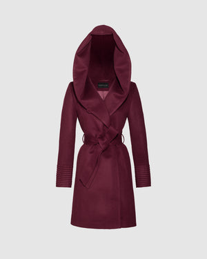 Sentaler mid length cherry lacquer coat made of baby alpaca wool with a hooded collar, belted with hood.