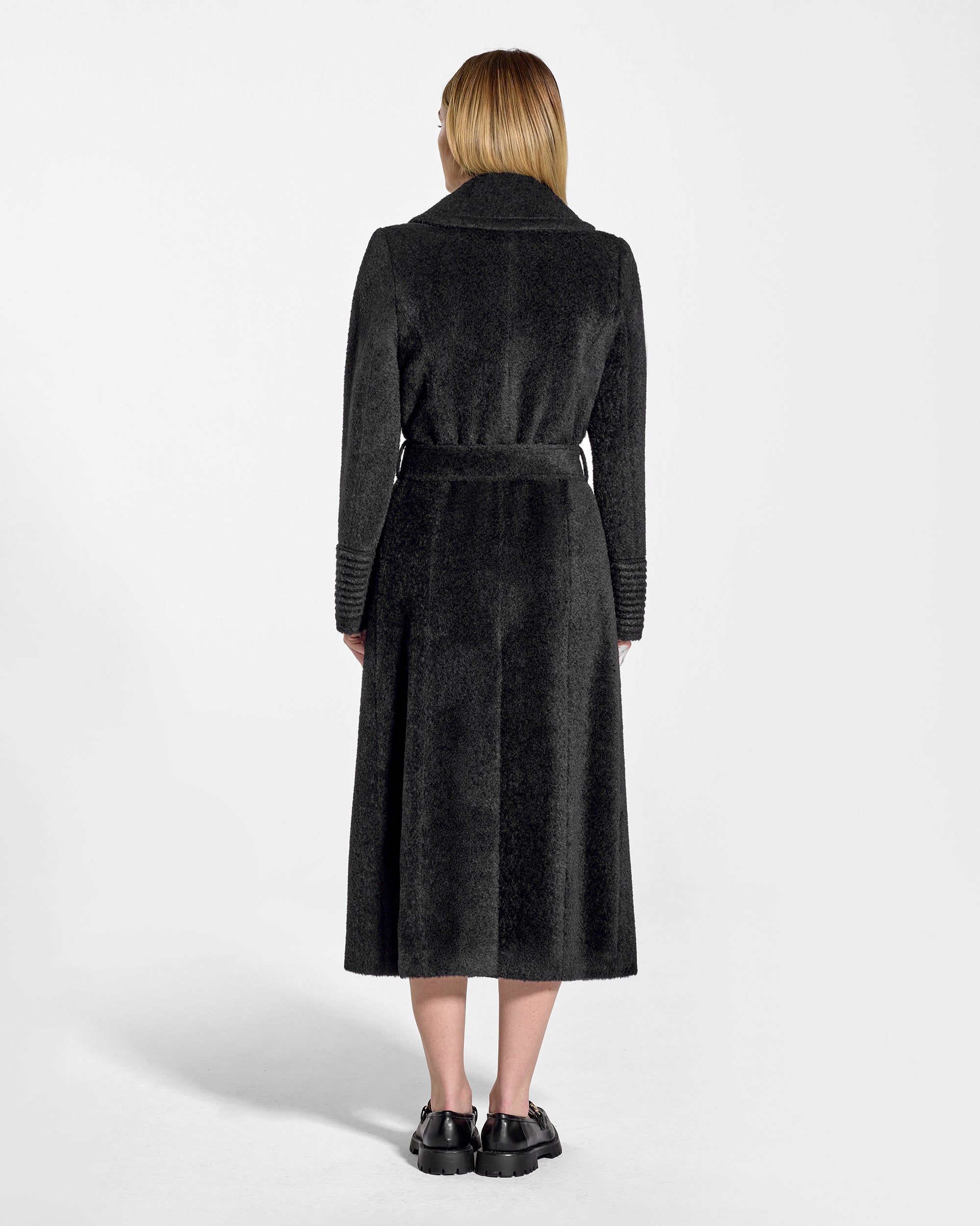 Bouclé Alpaca Long Notched Collar Wrap Black Coat | SENTALER