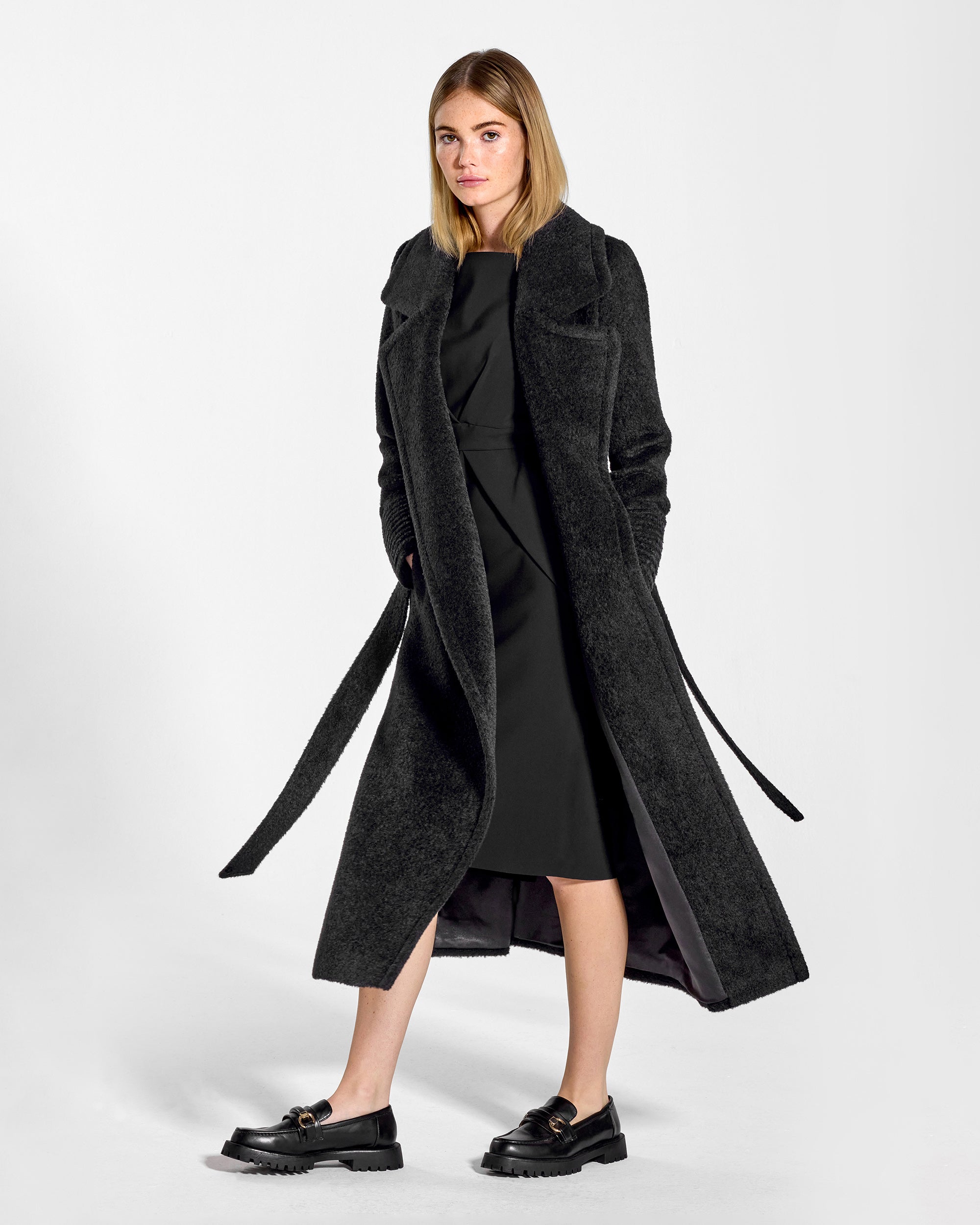 Bouclé Alpaca Long Notched Collar Wrap Black Coat | SENTALER