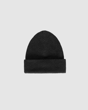 Sentaler classic black beanie made from baby alpaca yarn, displayed on a white background.