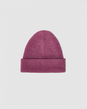 Sentaler classic mauve pink beanie made from baby alpaca yarn, displayed on a white background