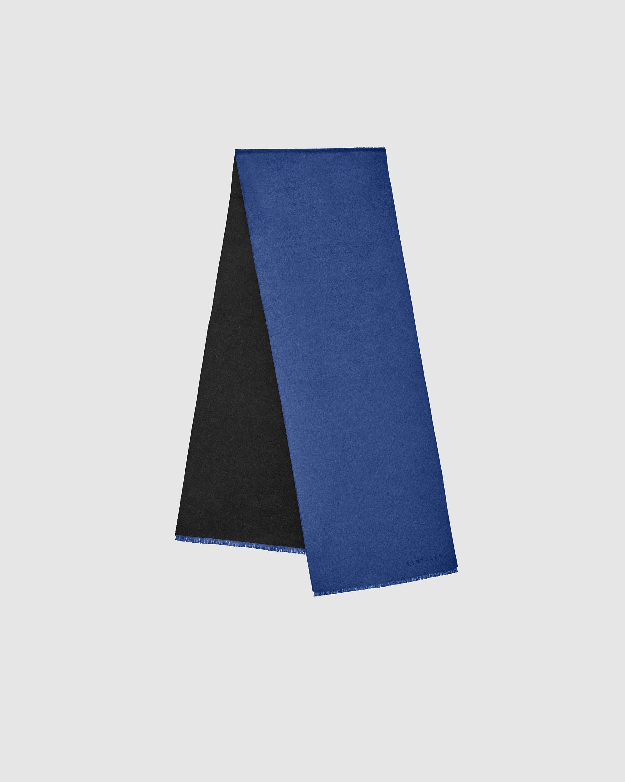 マフラー Baby Suri Double Faced Scarf Suri Alpaca Double Sided Scarf - Black & Blue – SENTALER