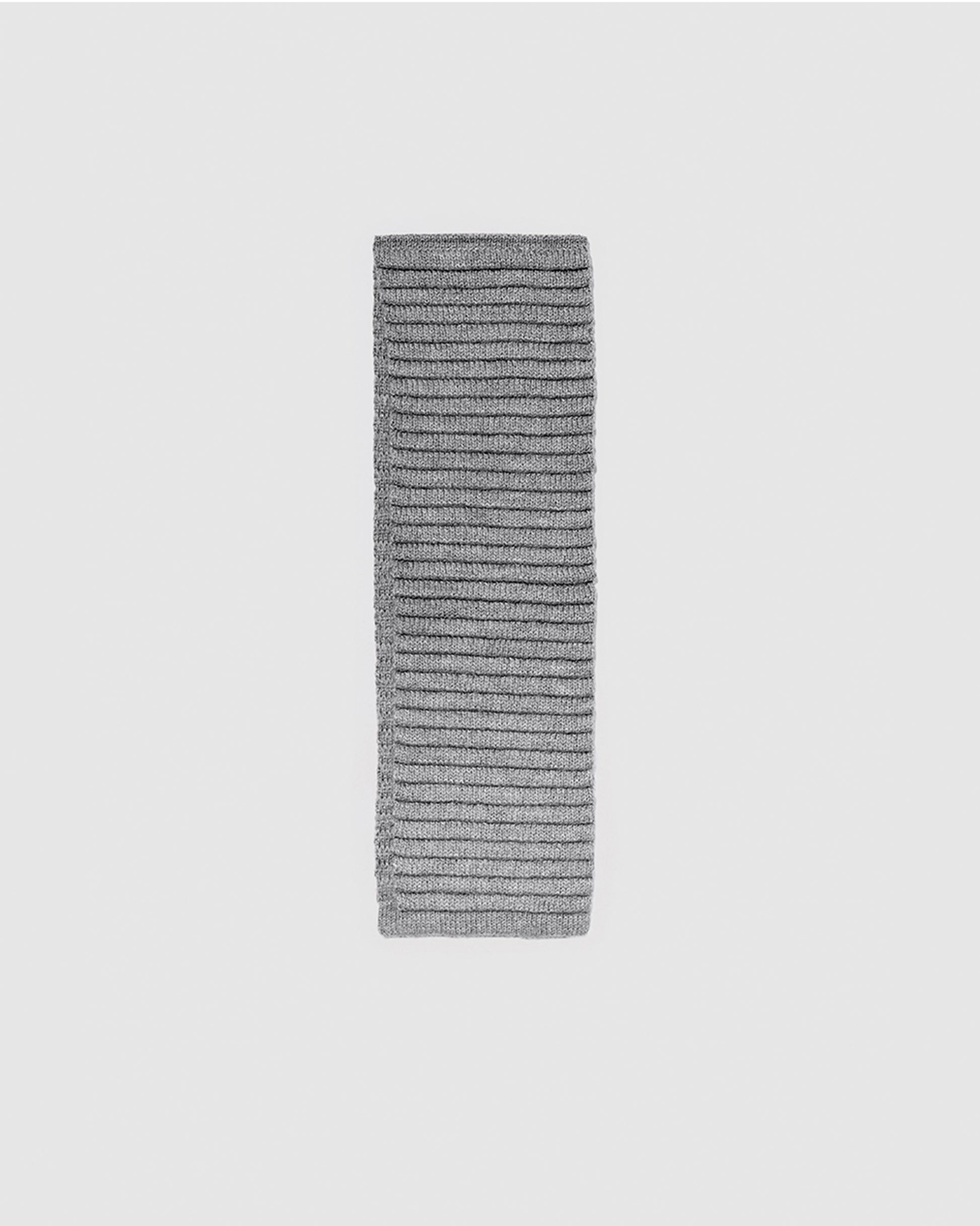 Sentaler Kids Ribbed Grey Scarf (1-5 Years) in Baby Alpaca yarn, displayed on a white background.