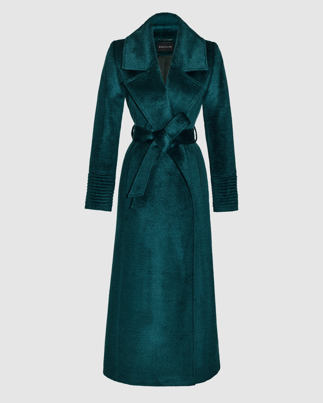 Sentaler emerald green maxi coat made of suri alpaca wool with a notched collar, belted.