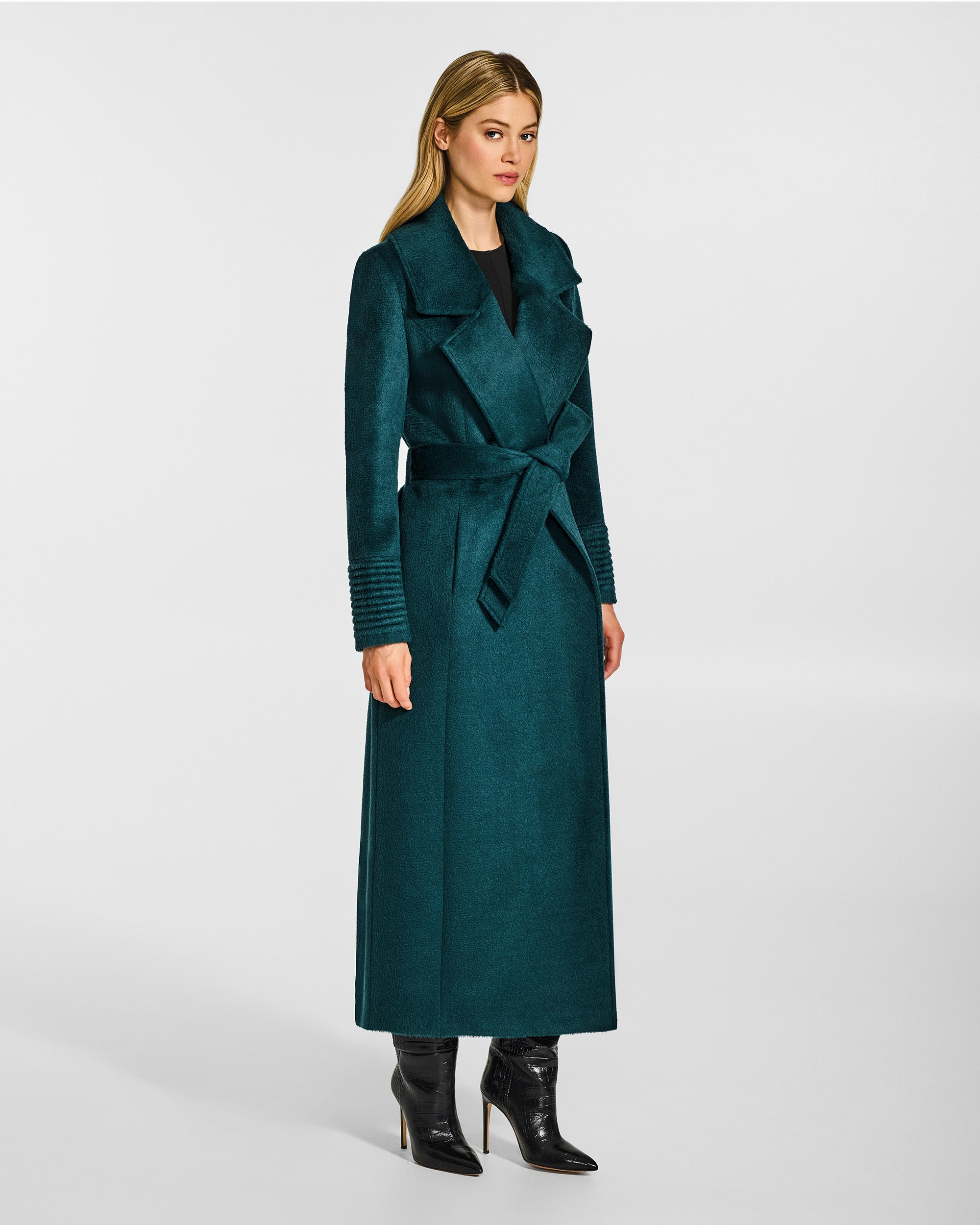 Suri Alpaca Maxi Wrap Emerald Green Coat | SENTALER