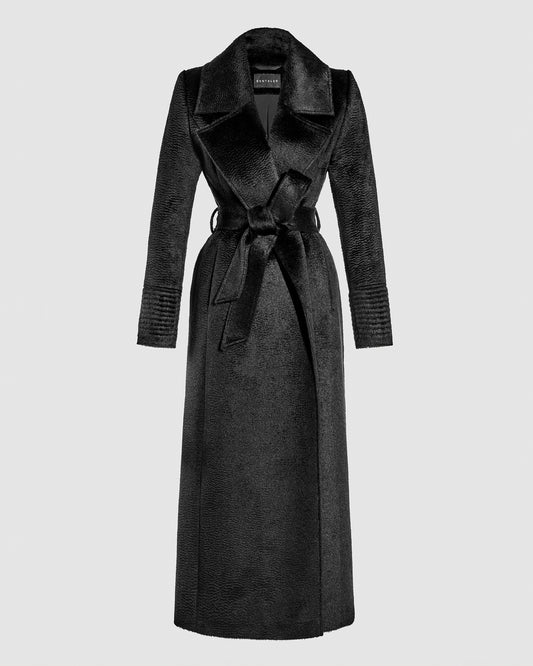 Sentaler black maxi coat made of suri alpaca wool with a notched collar, belted.