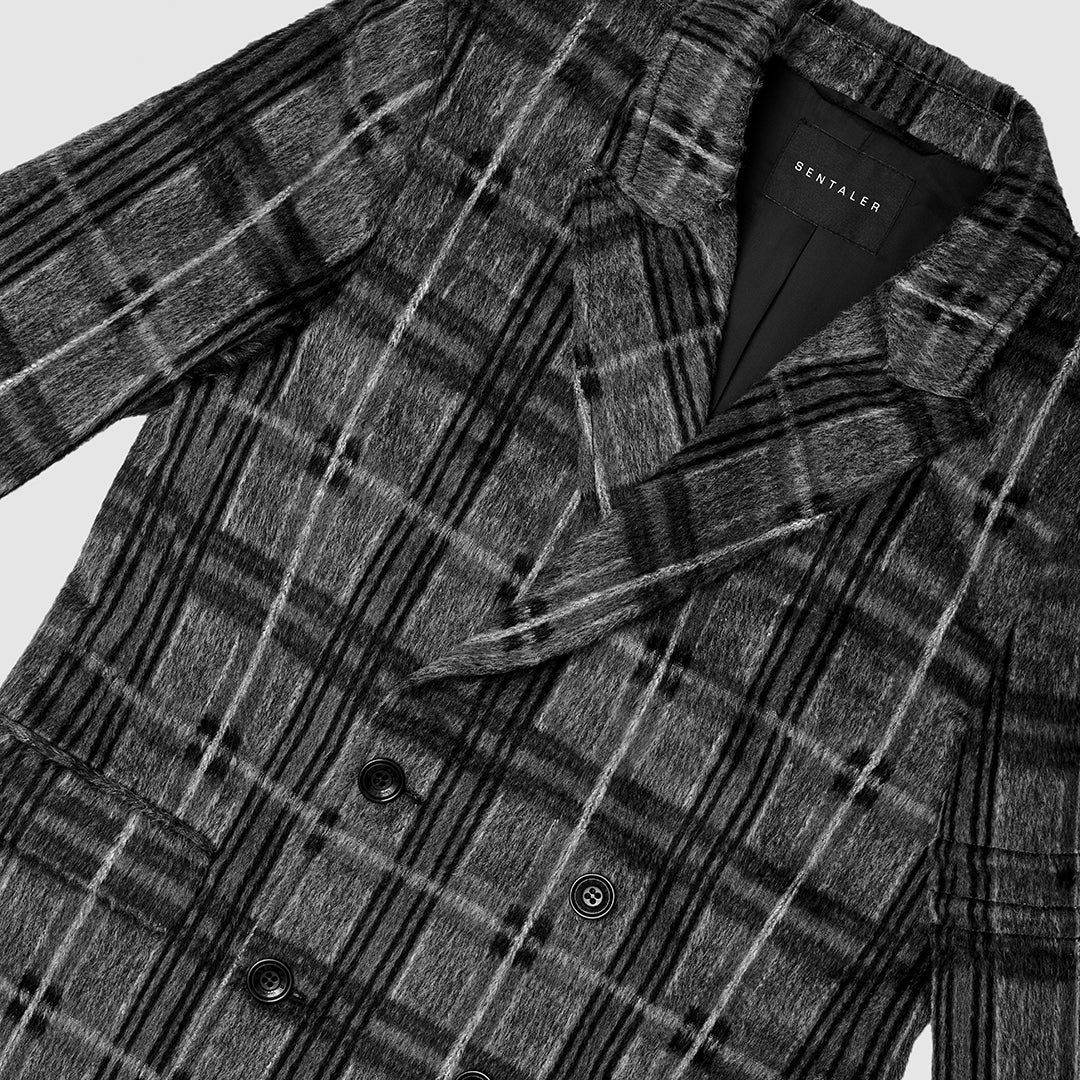 Sentaler Men Houndstooth Suri Alpaca Notched Lapel Black & Graphite Houndstooth flat lay close up.