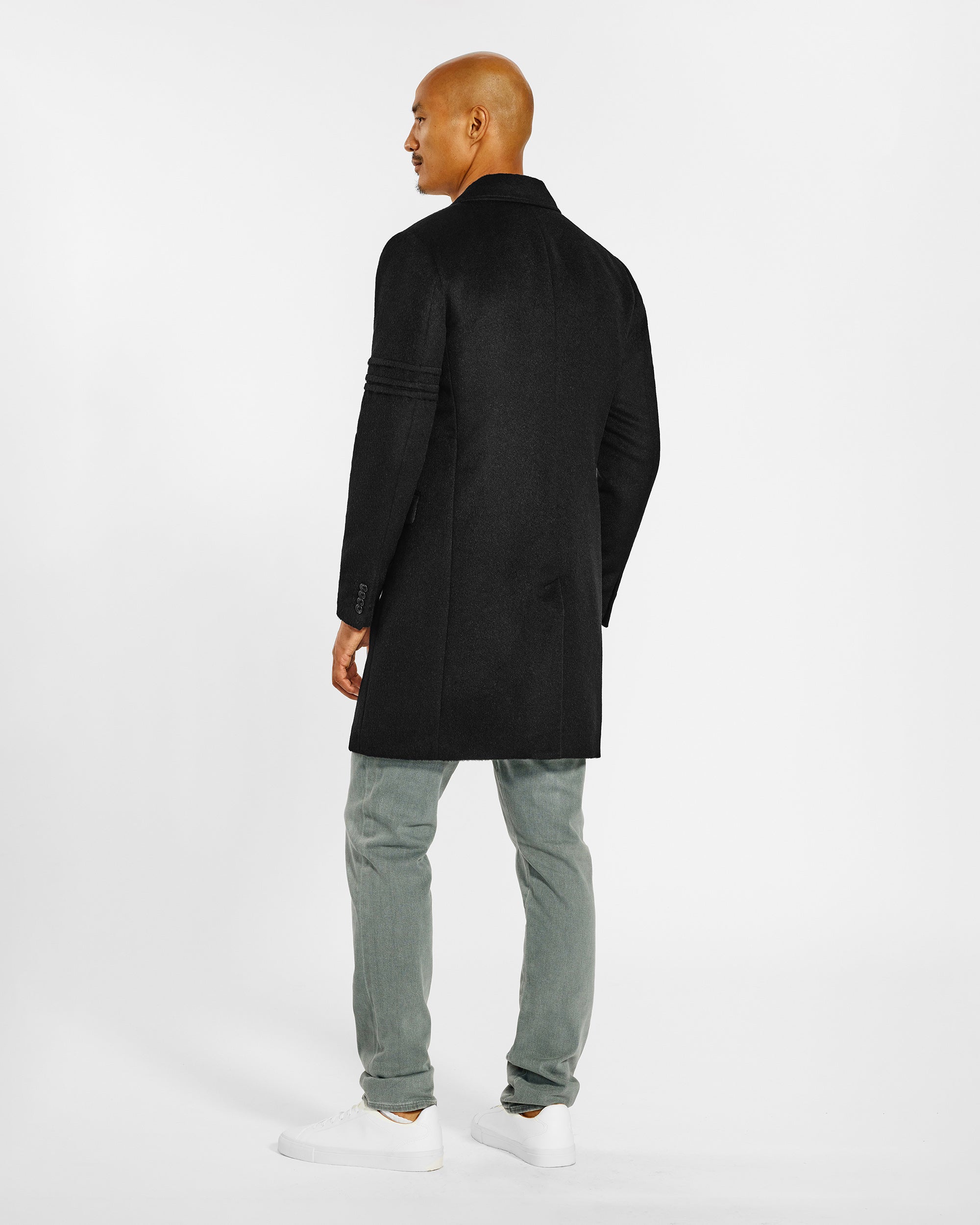 Baby Alpaca Notched Lapel Black Overcoat | SENTALER
