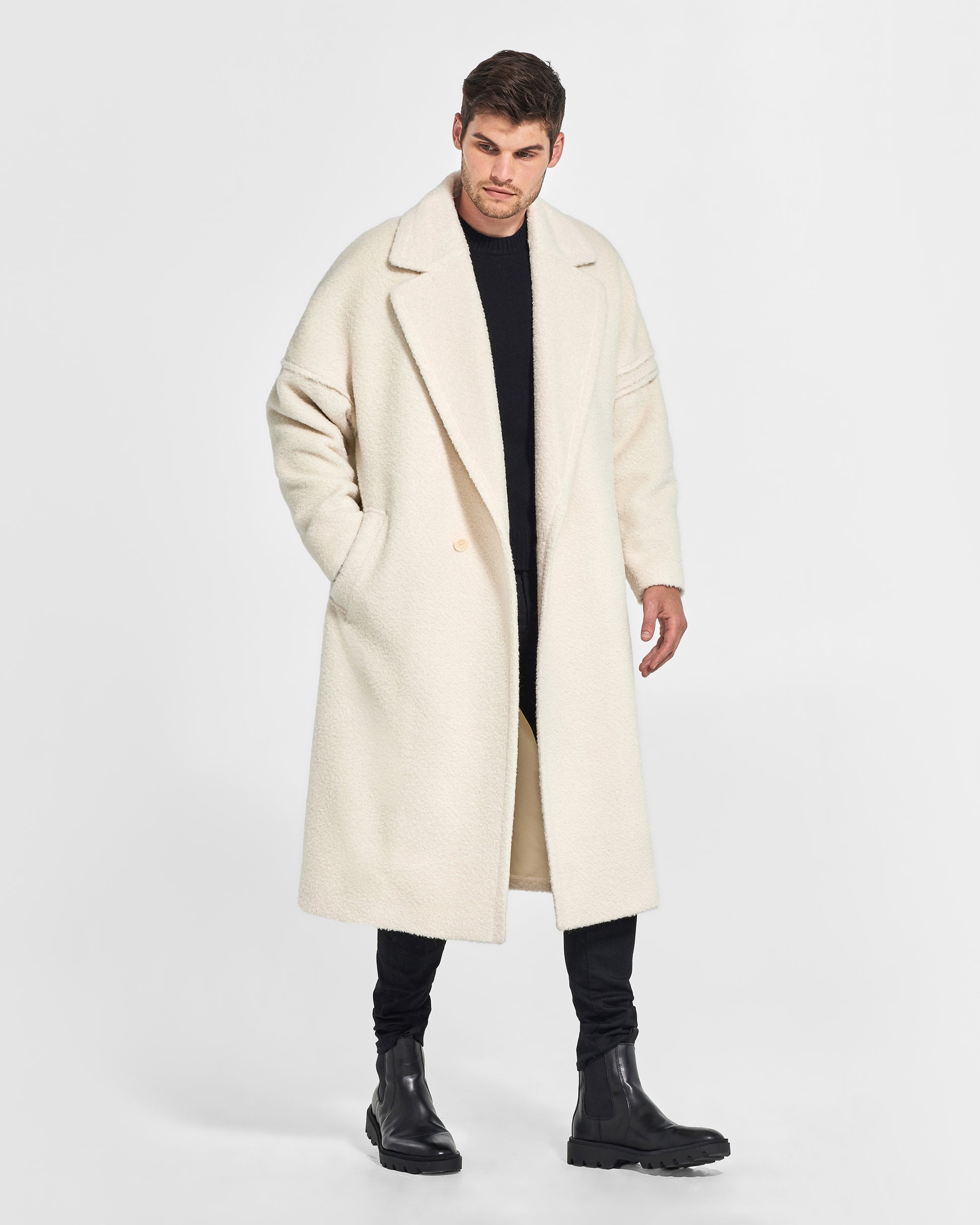 Sentaler Bouclé Alpaca Robe Ivory Coat in Technical Bouclé Alpaca wool. Seen from front open on male model.