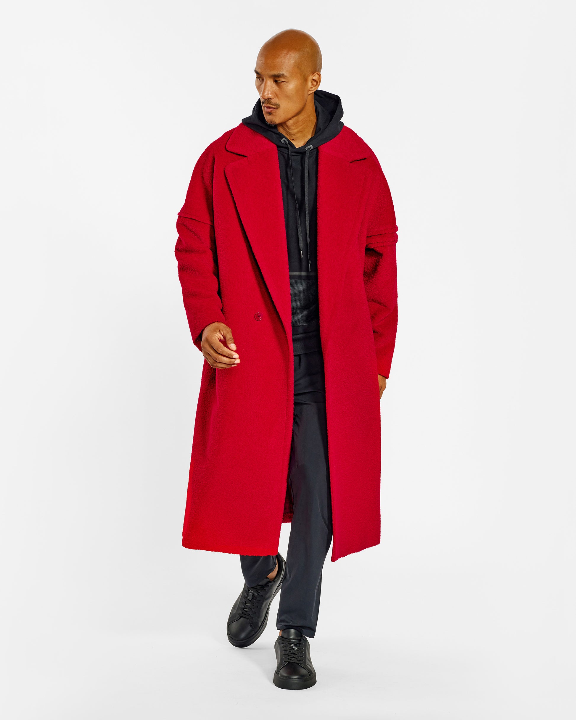 Sentaler Bouclé Alpaca Robe Red Coat in Technical Bouclé Alpaca wool. Seen from open on male model.