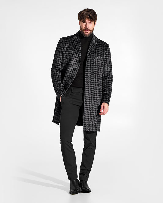 Sentaler Suri Alpaca Notched Lapel Black & Graphite Houndstooth Overcoat in Technical Suri Alpaca wool. Seen from front open on male model.