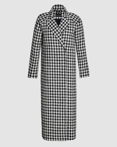 Sentaler Tweed Raglan Sleeve Black and White Houndstooth Coat in Tweed Suri Alpaca wool. Seen as off figure.