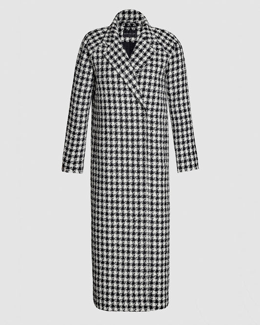 Sentaler Tweed Raglan Sleeve Black and White Houndstooth Coat in Tweed Suri Alpaca wool. Seen as off figure.