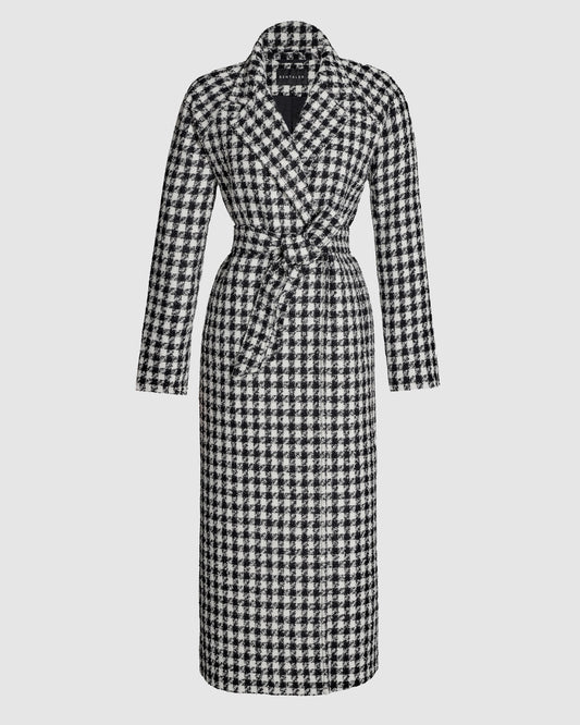 Sentaler black and white houndstooth long coat made of tweed suri alpaca wool, belted.